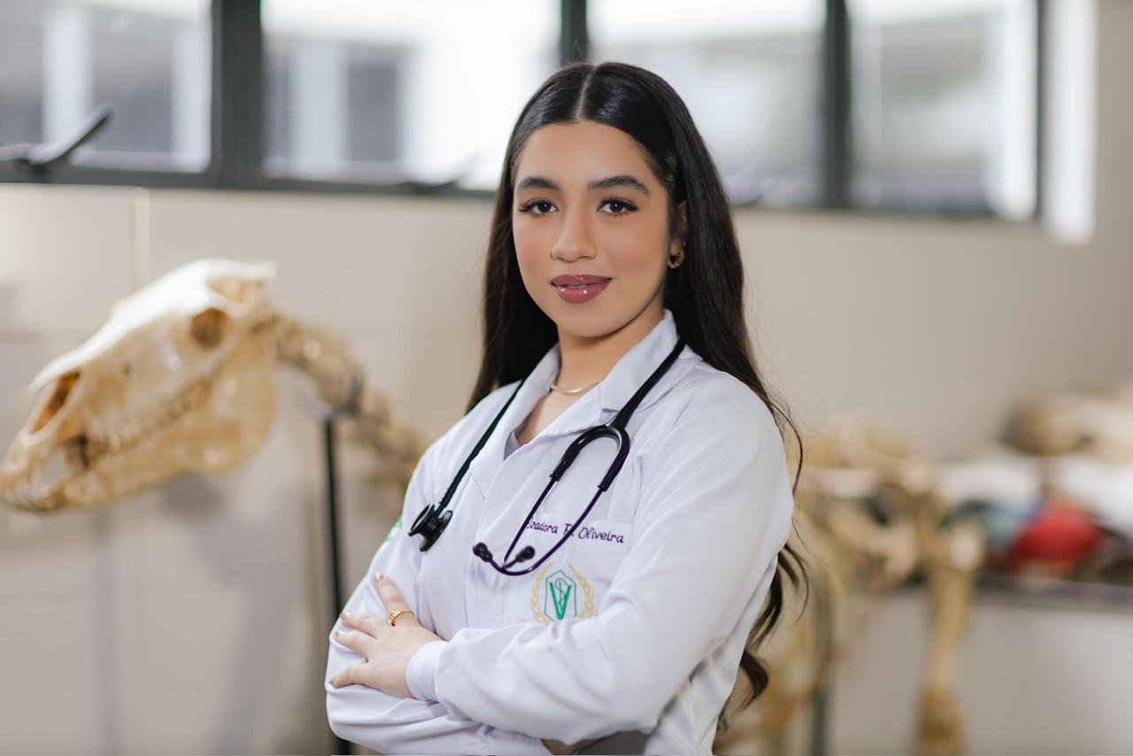 Izadora Rodrigues Oliveira — Petsitter com formação veterinária